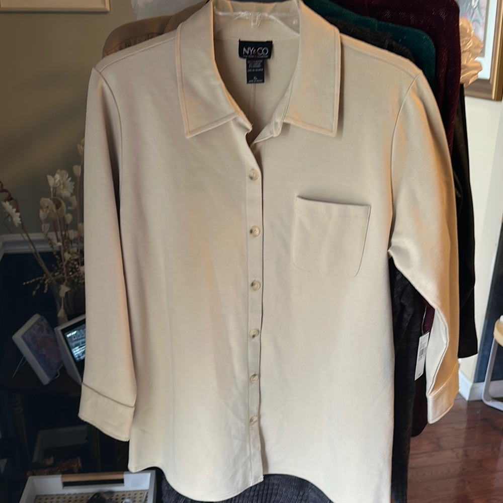 NY & Co Cream Button-Up Shirt